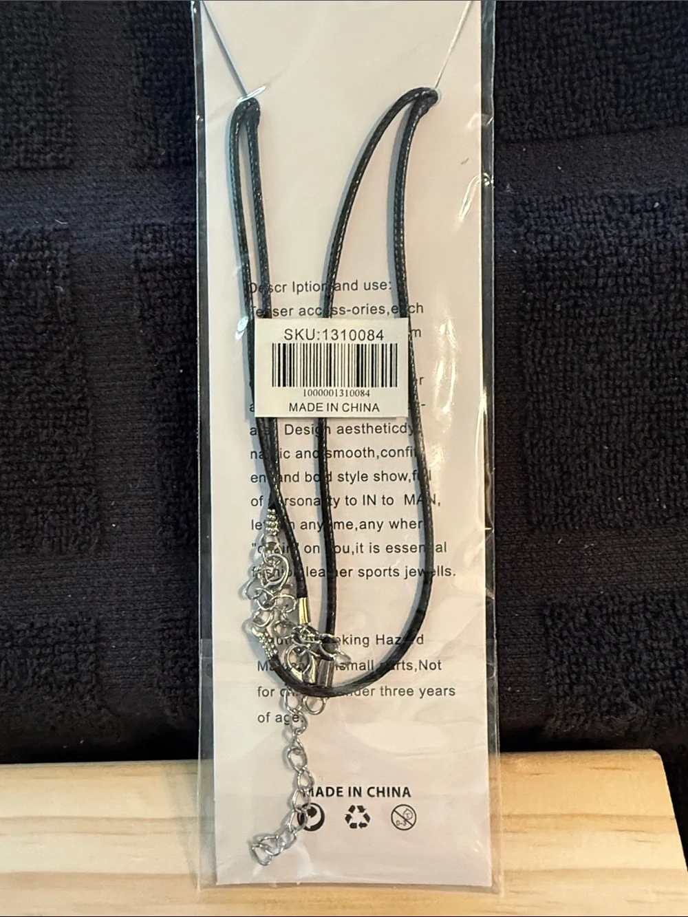 UNIF Black Split Heart Pendant Cord Necklace Set
